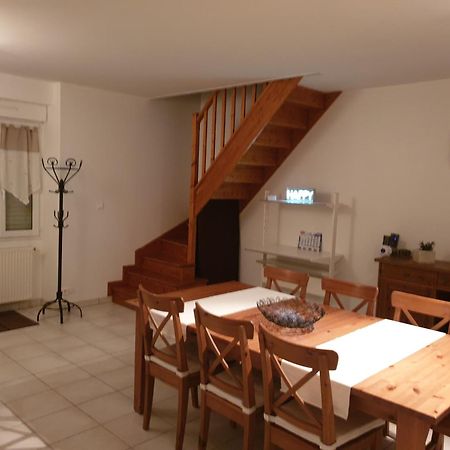 Maisons Cosy De Village Gurgy Extérieur photo
