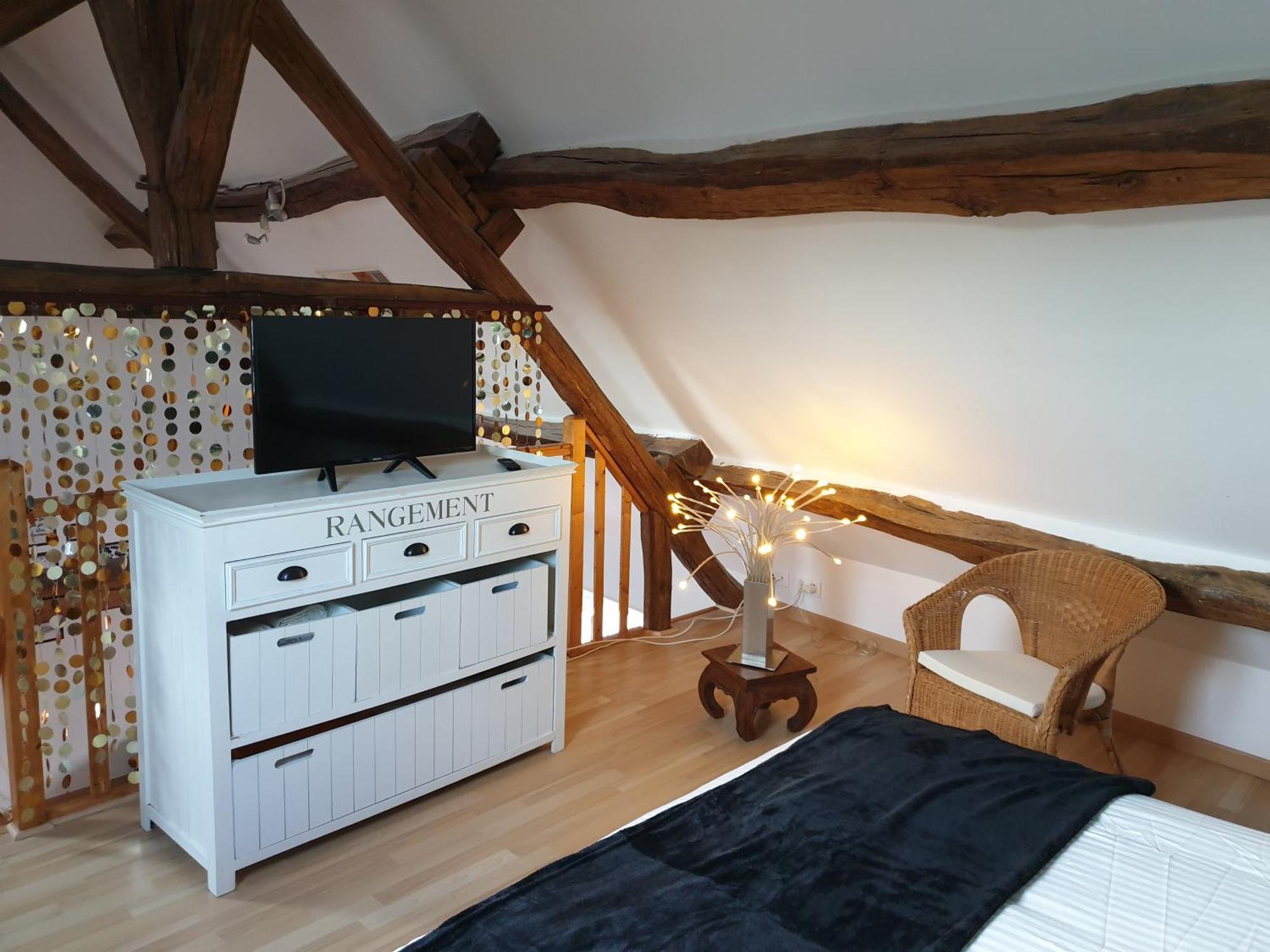 Maisons Cosy De Village Gurgy Extérieur photo